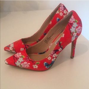 Steve Madden 5.5 pumps new!